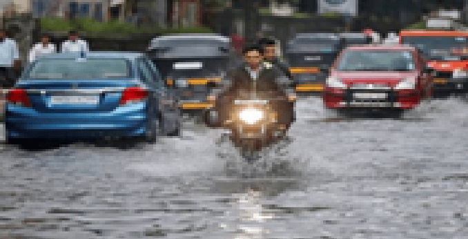 Mumbai placed under red alert as heavy rains expected; Thane and Raigad see downgraded alerts.