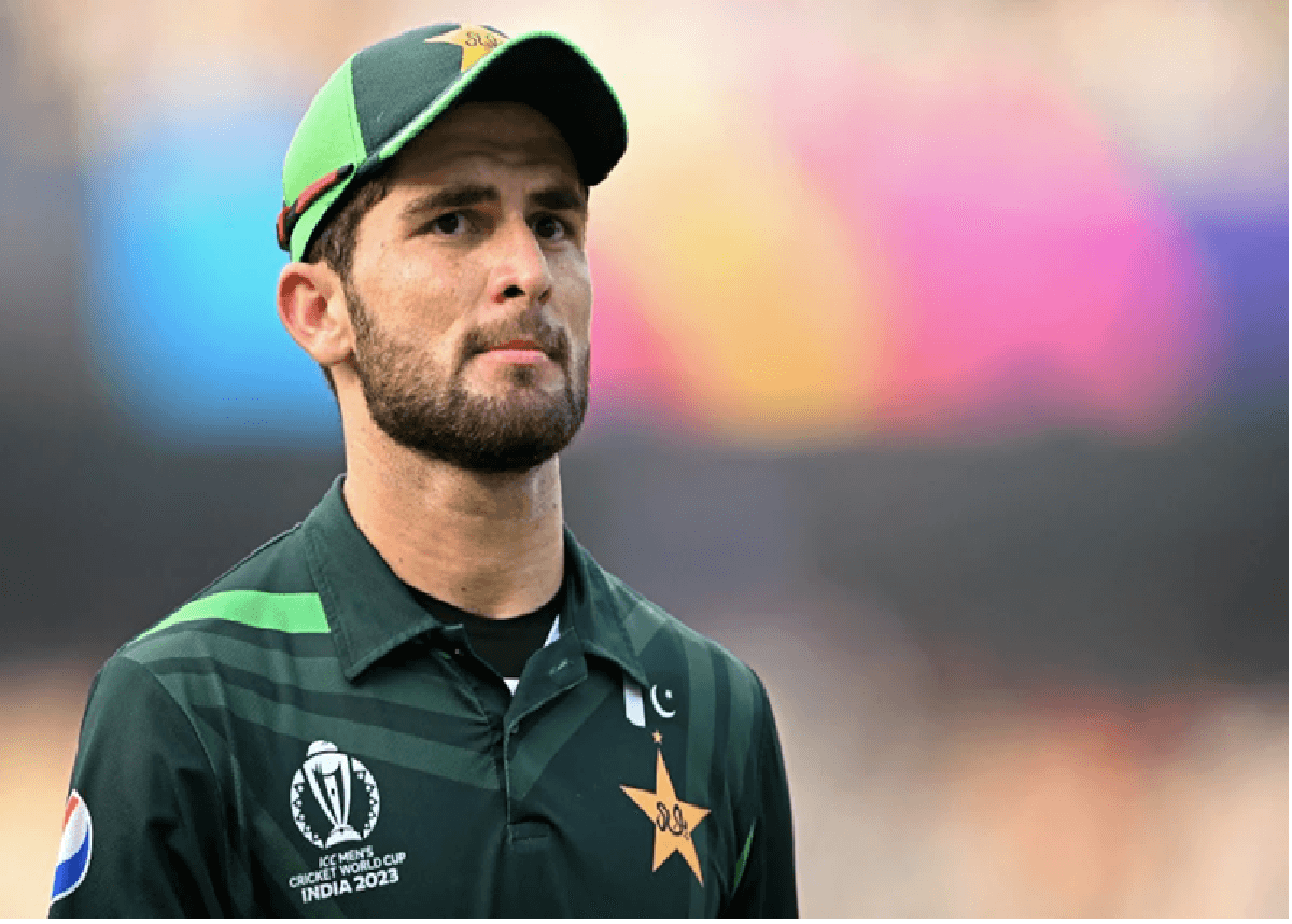 Pakistan choose to bat first; Australia hand debuts to three players